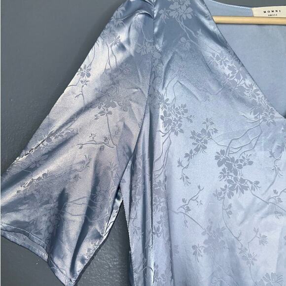 Momni Satin Floral Embroidered Mini Dress Baby Blue Pockets Size Small - Picture 3 of 6